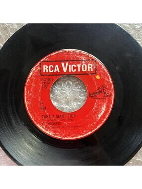 The Monkees - Last Train to Clarksville/Take a Giant Step 45rpm VG+ R25